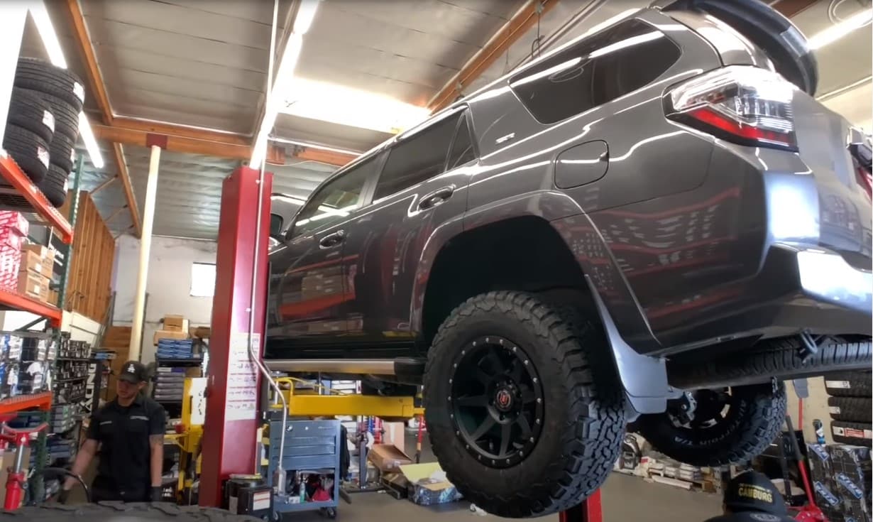 how much to lift a 4runner