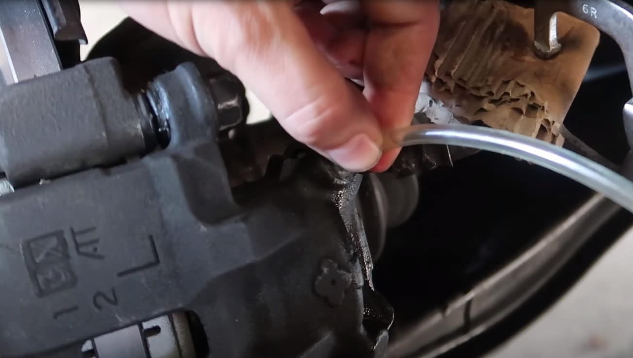how to remove air from brake line