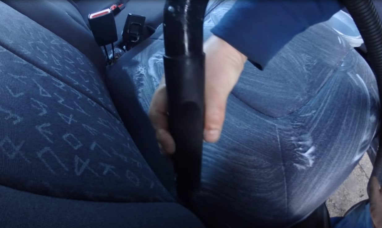 how to clean a seat in a car