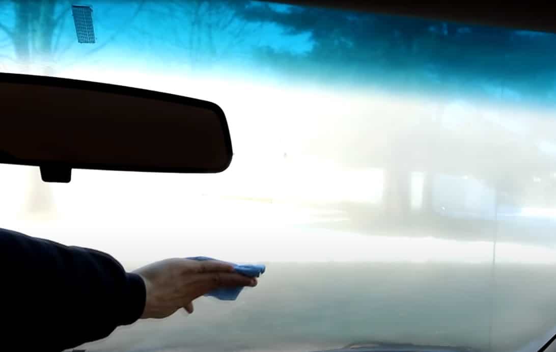 how to defog your windshield