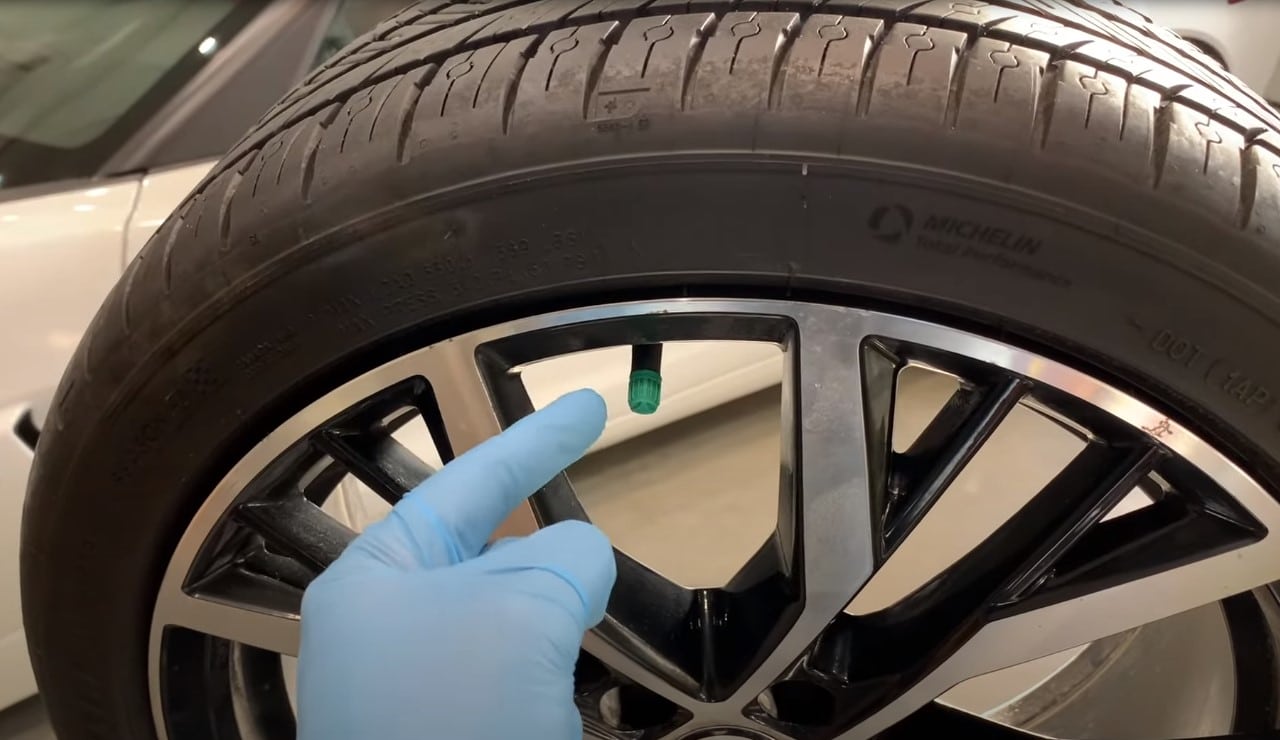 why do people put nitrogen in tires