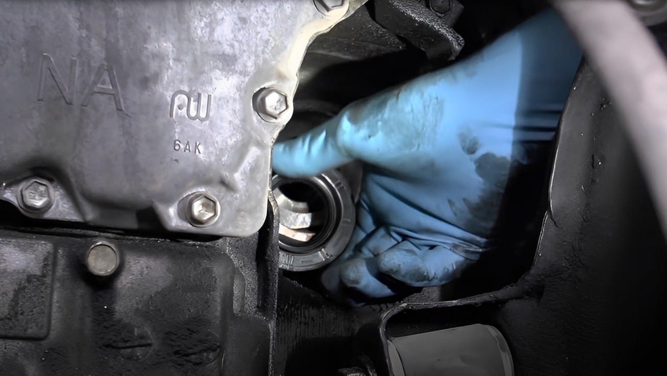 how much to fix a transmission leak