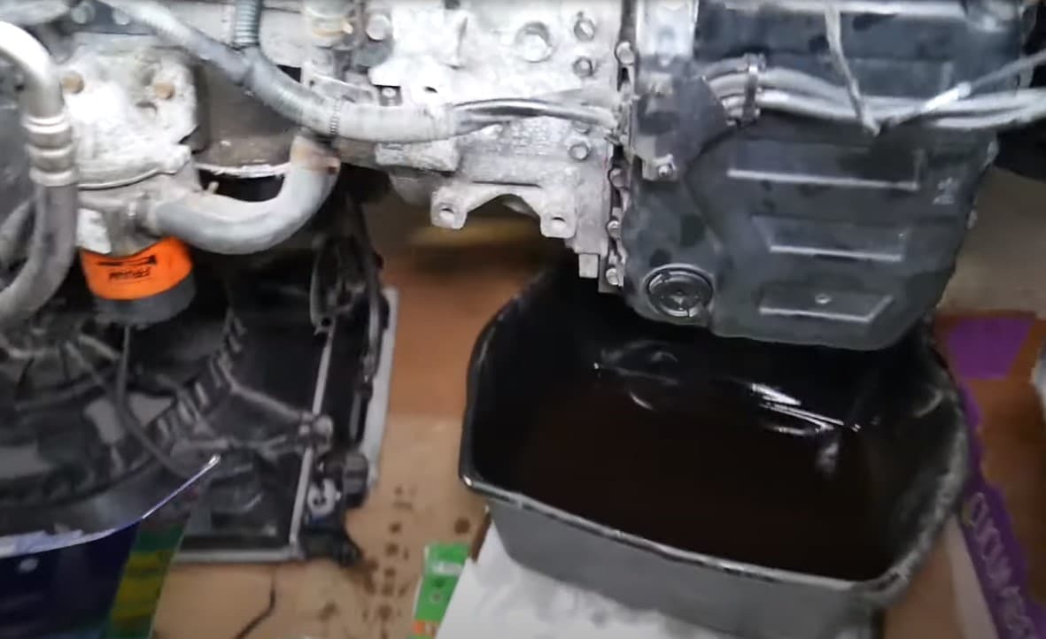 how to put transmission fluid in a car