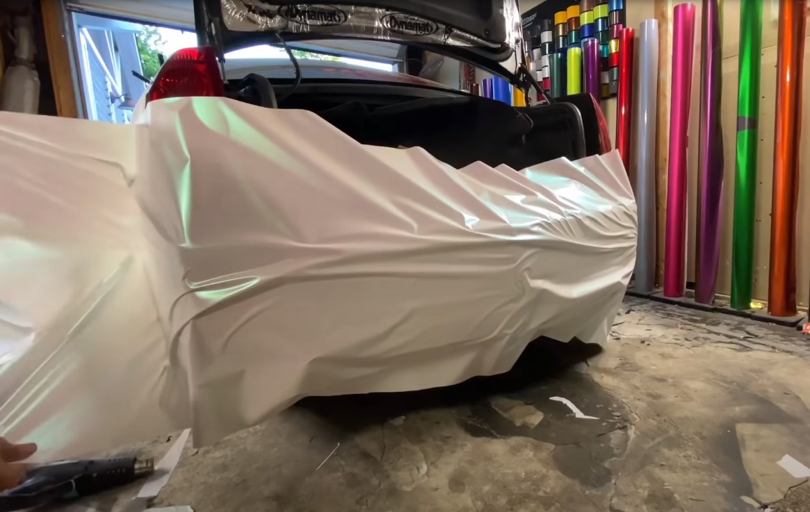 how many feet of wrap for a car