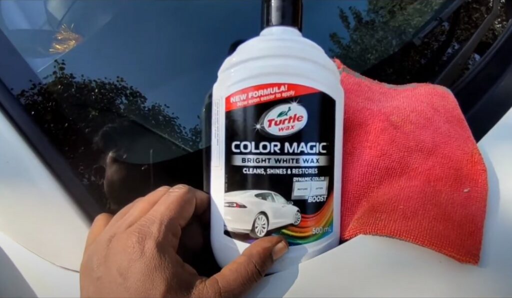 8 Best Car Wax for White Cars: Expert’s Choice in 2025