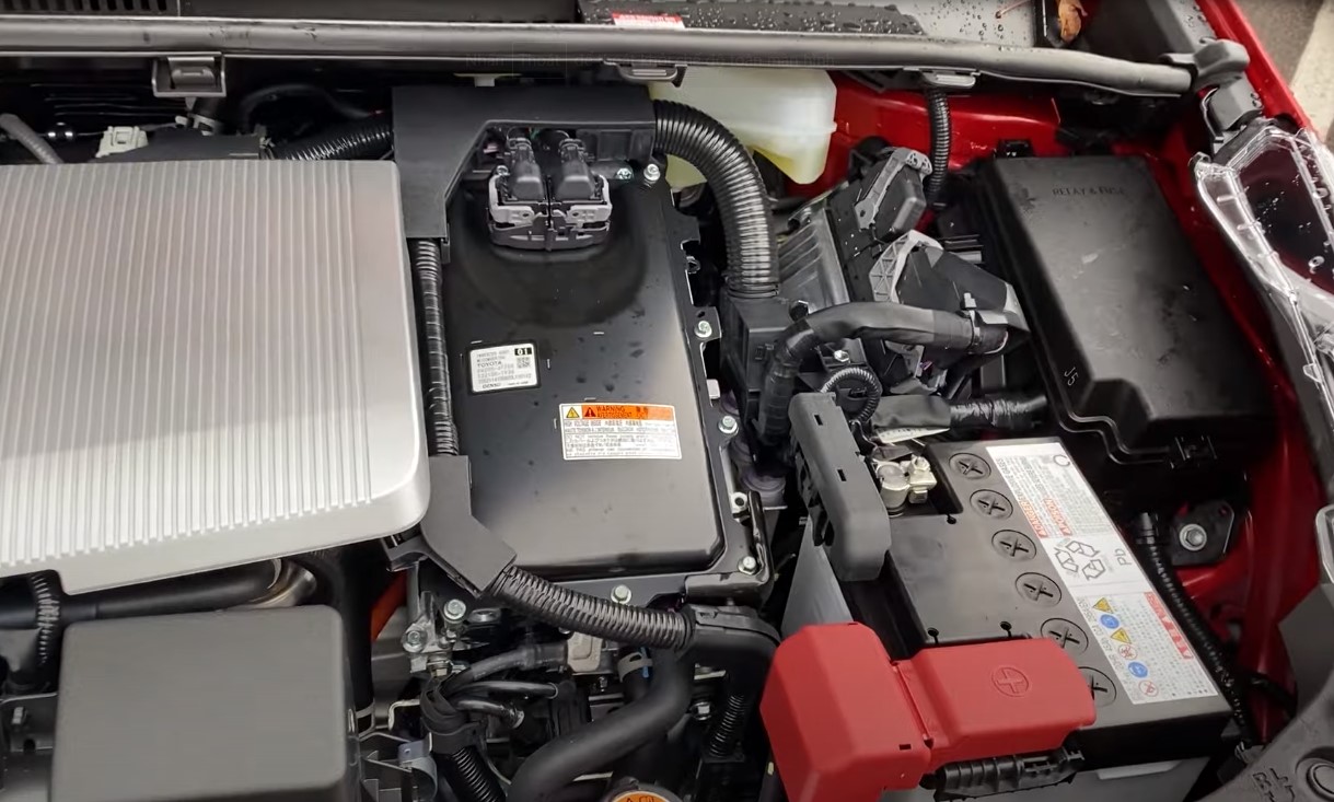 How Long Do Hybrid Batteries Last? 2025