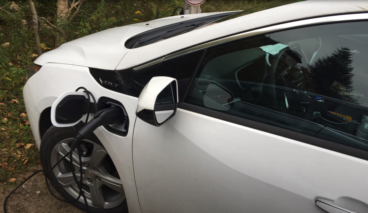 How Long Do Chevy Volt Batteries Last? 2025 Full Analysis